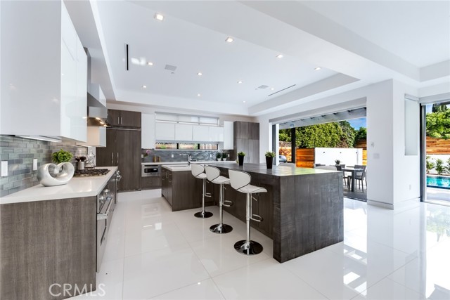 12732 Hortense Street, Studio City CA: https://media.crmls.org/medias/c50ec43c-23b1-4c3a-b6e3-65b660c83921.jpg