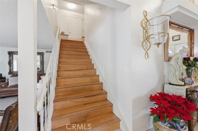 Image 27 of 72 For 6266 Shaker  