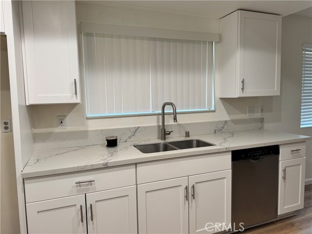 Detail Gallery Image 9 of 41 For 5773 Angela, Jurupa Valley,  CA 92509 - 4 Beds | 2 Baths