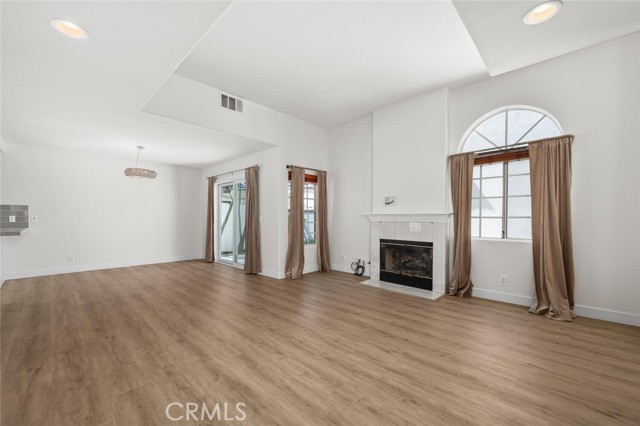 Detail Gallery Image 7 of 25 For 2525 Orange Ave #C,  Costa Mesa,  CA 92627 - 3 Beds | 2/1 Baths