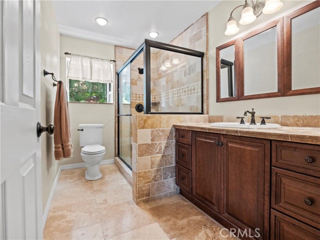 Detail Gallery Image 27 of 41 For 28428 Avion Cir, Castaic,  CA 91384 - 3 Beds | 2/1 Baths
