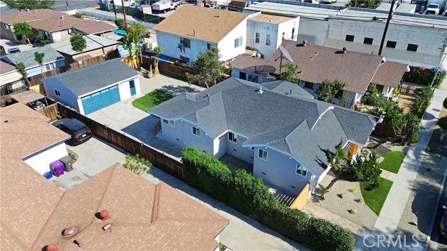 235 E Eldridge, Long Beach CA: https://media.crmls.org/medias/c510e68c-67f4-4776-9e3f-8d37e7741477.jpg