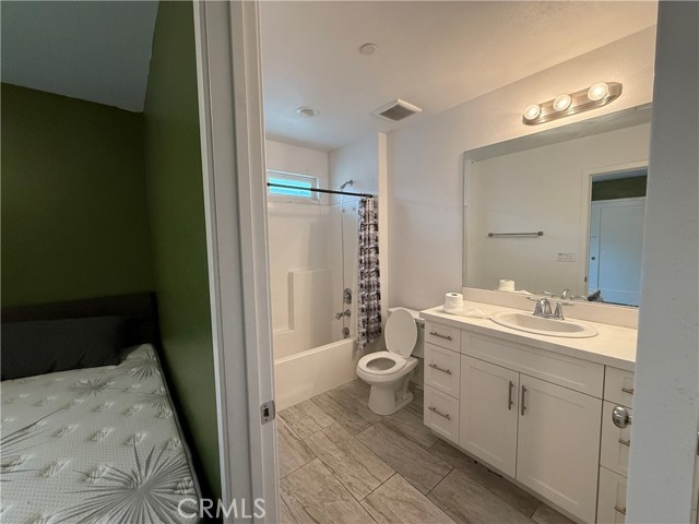 Detail Gallery Image 12 of 29 For 12762 Torch St #C,  Baldwin Park,  CA 91706 - 3 Beds | 4 Baths