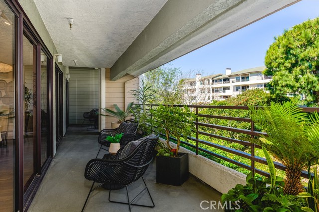 Detail Gallery Image 57 of 74 For 280 Cagney Ln #301,  Newport Beach,  CA 92663 - 2 Beds | 2 Baths