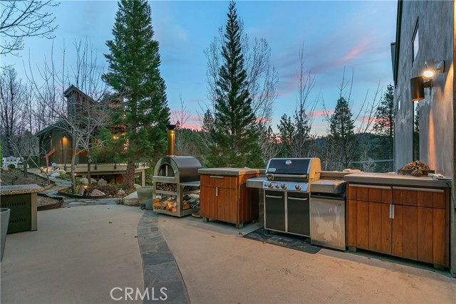 Detail Gallery Image 22 of 61 For 748 Brentwood Dr, Lake Arrowhead,  CA 92352 - 4 Beds | 4 Baths