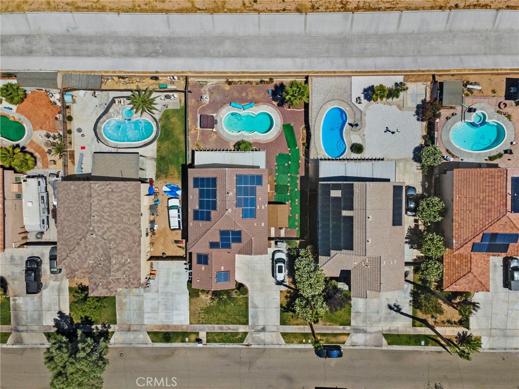 https://media.crmls.org/medias/c513c0d3-dbc5-41ff-a6b9-e838e7791510.jpg?preset=X-Large