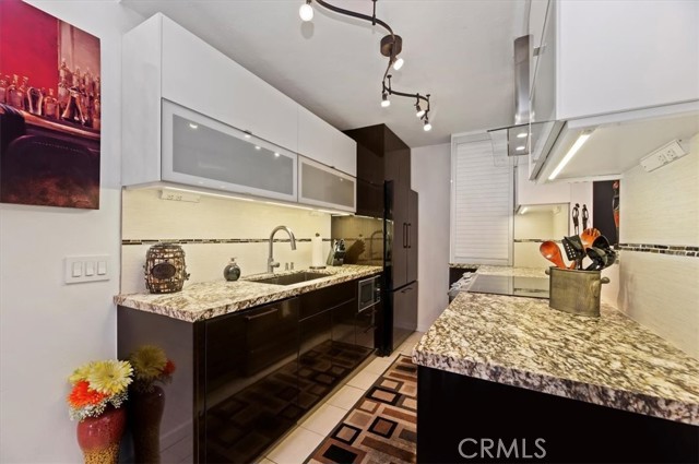 Detail Gallery Image 11 of 43 For 1801 Diamond St, San Diego,  CA 92109 - 1 Beds | 1 Baths