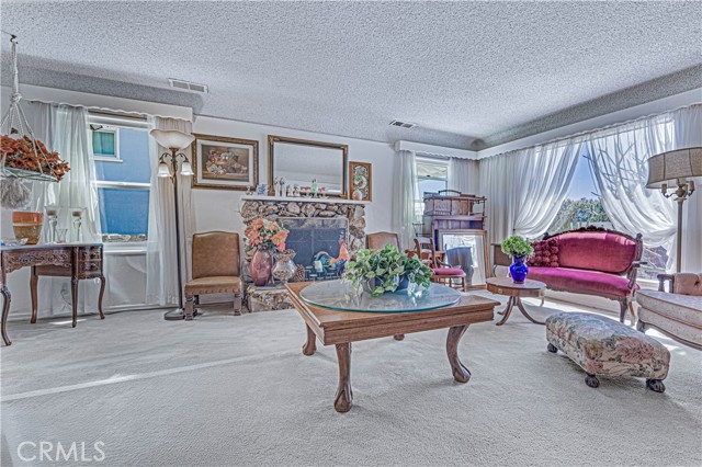 Detail Gallery Image 15 of 30 For 3527 Fairchild, La Crescenta,  CA 91214 - 4 Beds | 2 Baths