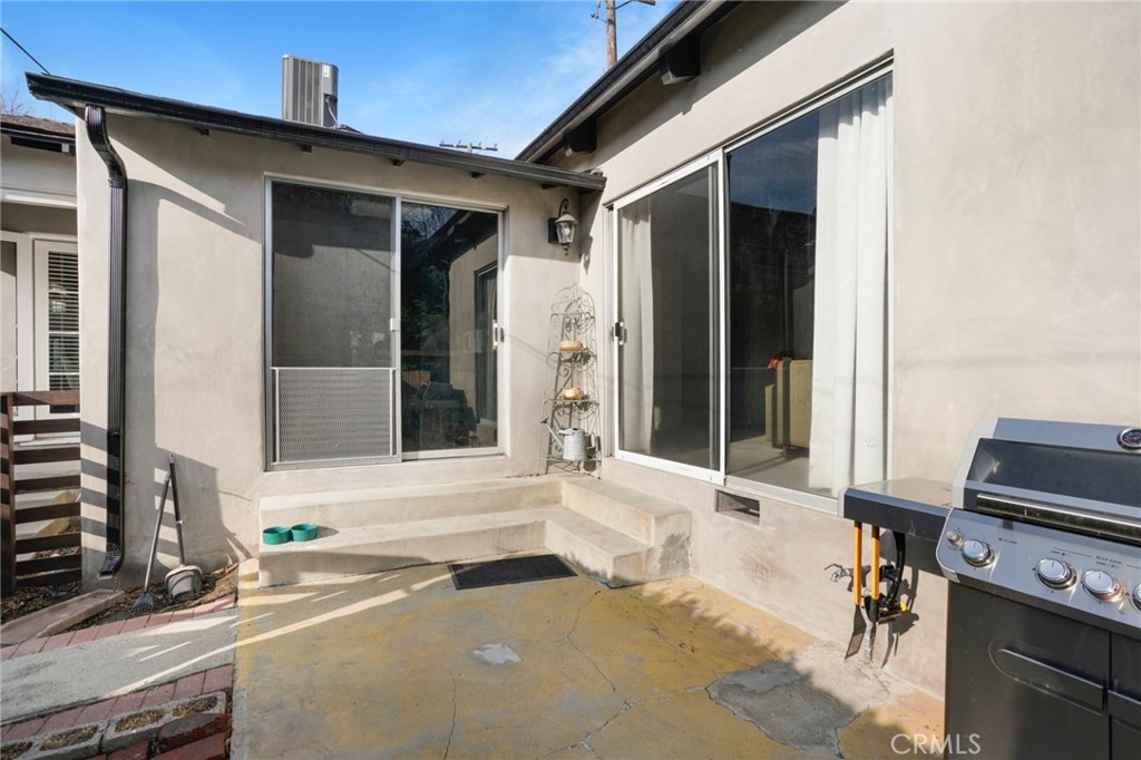 C515018D Dc14 4Ca9 A38E F57549D91E06 236 N Beachwood Drive, Burbank, Ca 91506 &Lt;Span Style='BackgroundColor:transparent;Padding:0Px;'&Gt; &Lt;Small&Gt; &Lt;I&Gt; &Lt;/I&Gt; &Lt;/Small&Gt;&Lt;/Span&Gt;