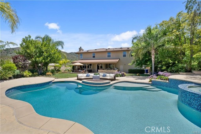 25865 Tulip Grove Street, Stevenson Ranch CA: https://media.crmls.org/medias/c5163314-9a94-4dd8-bc7e-b371258b6fe3.jpg