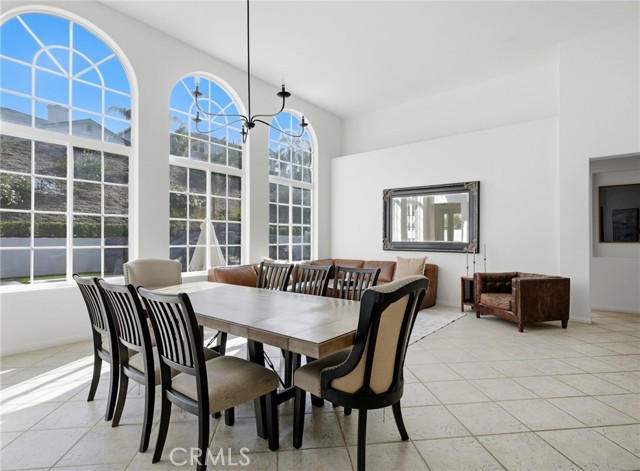 Detail Gallery Image 7 of 46 For 13405 Mesa Crest, Yucaipa,  CA 92399 - 4 Beds | 2/1 Baths