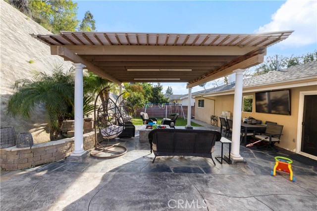 Detail Gallery Image 15 of 17 For 9434 Mclennan, Northridge,  CA 91343 - 3 Beds | 2 Baths