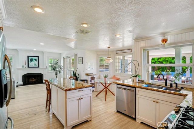 6511 Westview Drive, Riverside CA: https://media.crmls.org/medias/c51732ea-0520-4e21-9688-1c3526091f9b.jpg