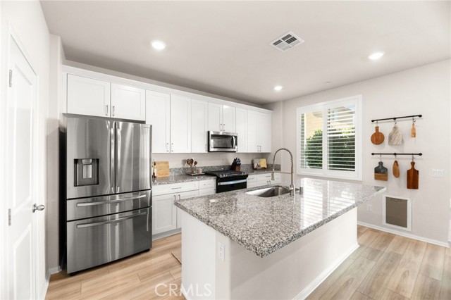 Detail Gallery Image 14 of 54 For 36362 Arcs, Winchester,  CA 92596 - 3 Beds | 3 Baths