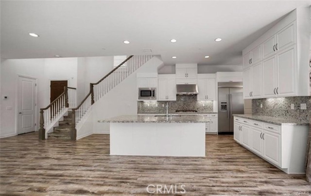 Detail Gallery Image 3 of 14 For 13 Torosa, Lake Forest,  CA 92630 - 4 Beds | 3 Baths