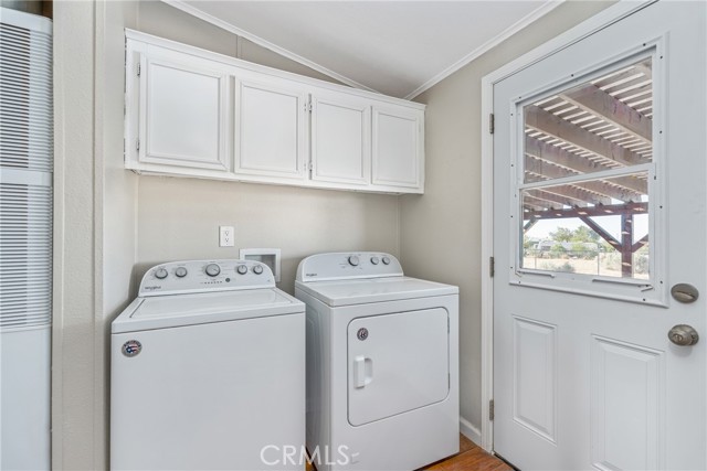 6320 Cholame Road, Phelan CA: https://media.crmls.org/medias/c518e20f-c4c0-4c27-8a6f-8c519c0f857f.jpg