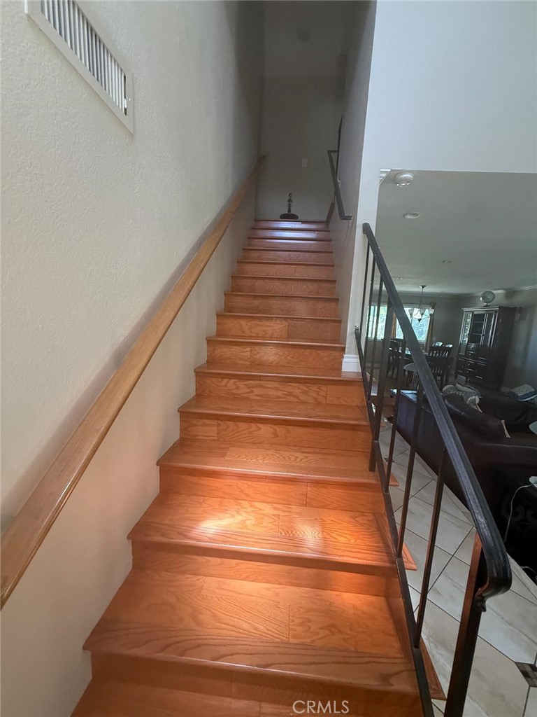 https://media.crmls.org/medias/c5191a13-aa2a-43a9-954e-599359b53734.jpg?preset=X-Large