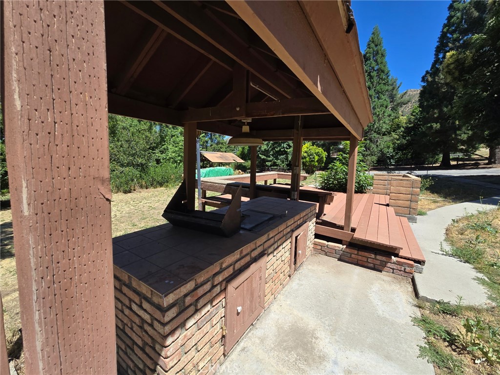 https://media.crmls.org/medias/c51964b5-1026-4914-b48b-08697c4d69d6.jpg?preset=X-Large