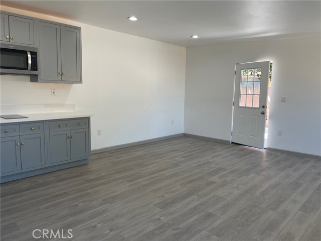 Detail Gallery Image 6 of 12 For 460 N Mountain Ave #B,  Claremont,  CA 91711 - 0 Beds | 1 Baths