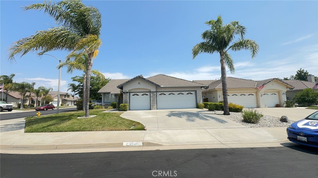 41146 Lorient Court