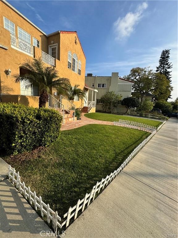 Detail Gallery Image 4 of 66 For 1046 S Citrus Ave, Los Angeles,  CA 90019 - 2 Beds | 1 Baths