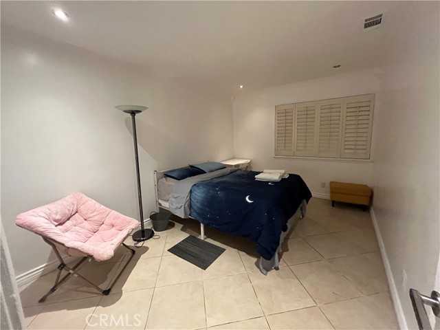 Detail Gallery Image 3 of 6 For 5958 Quiroz, Jurupa Valley,  CA 92509 - 4 Beds | 3/1 Baths