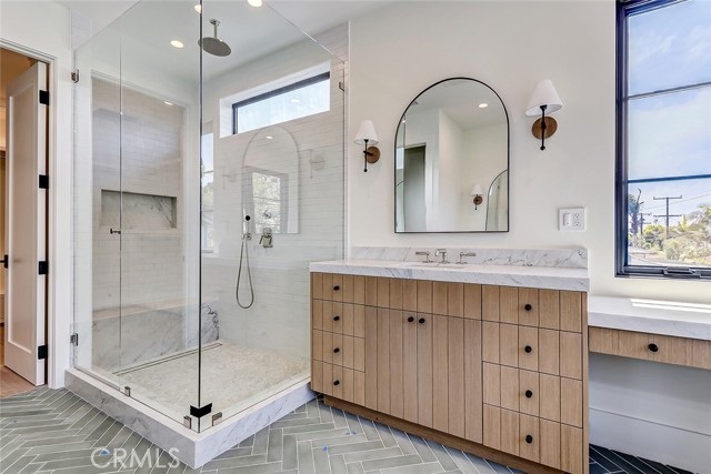 1825 Pacific Avenue, Manhattan Beach, California 90266, 5 Bedrooms Bedrooms, ,5 BathroomsBathrooms,Residential,Sold,Pacific,SB21268855