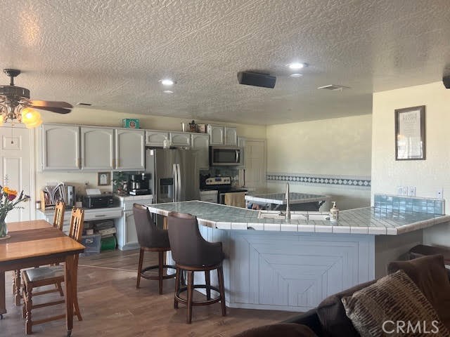19821 Danielle Way, Apple Valley CA: https://media.crmls.org/medias/c51adc02-5fd0-495d-b68d-9505d2c55cec.jpg