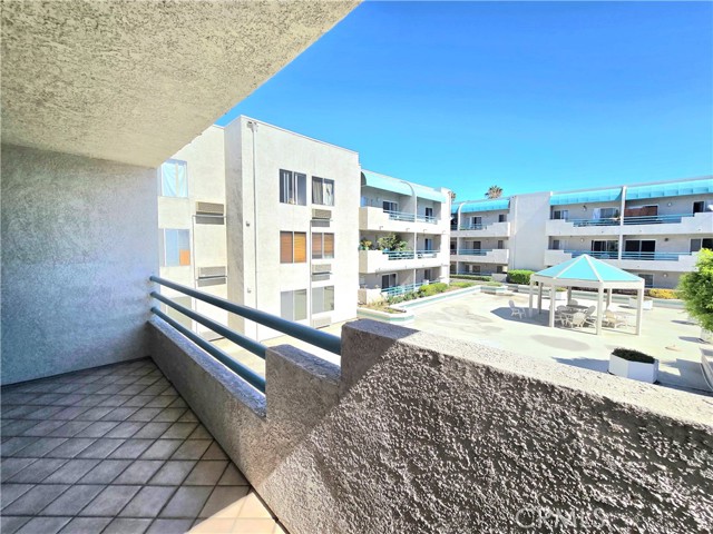 11410 Dolan Avenue, Downey CA: https://media.crmls.org/medias/c51af6a6-1aa6-4fe1-b248-78ae15f21fb6.jpg