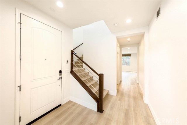 Detail Gallery Image 9 of 31 For 2824 Villa Catalonia Ct, Corona,  CA 92881 - 3 Beds | 2/1 Baths