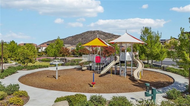 Detail Gallery Image 39 of 42 For 24526 Snapdragon Way, Lake Elsinore,  CA 92532 - 4 Beds | 3 Baths