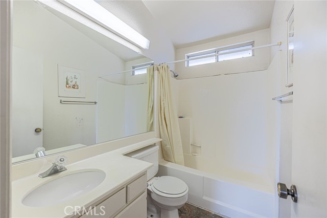 Detail Gallery Image 28 of 37 For 600 E Ivyton St, Lancaster,  CA 93535 - 3 Beds | 2/1 Baths
