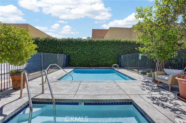 8828 Burnet Ave, 9 photo 43