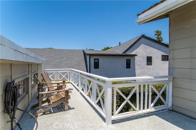 1733 Bayou Way, Seal Beach CA: https://media.crmls.org/medias/c51ecb2b-4bfd-4dca-8572-a81eee85667a.jpg