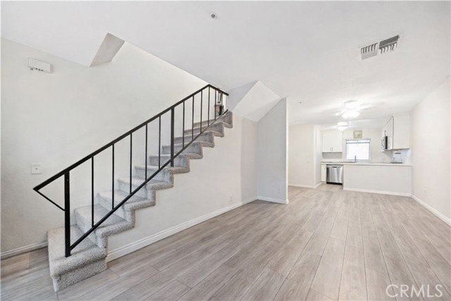 334 S Walnut Avenue, Brea CA: https://media.crmls.org/medias/c51f0e3b-cb3f-4b99-b3bf-e07355465317.jpg