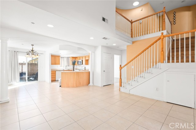 535 W D Street, Ontario CA: https://media.crmls.org/medias/c51f6785-d0c8-4a00-b733-3af1055af623.jpg