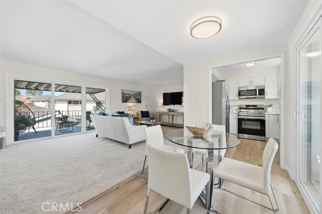 Detail Gallery Image 5 of 29 For 23005 Nadine Cir #B,  Torrance,  CA 90505 - 2 Beds | 1/1 Baths