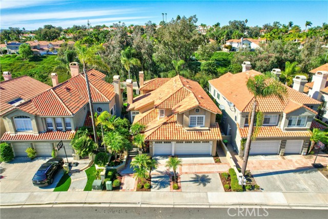 MLS# OC22226327