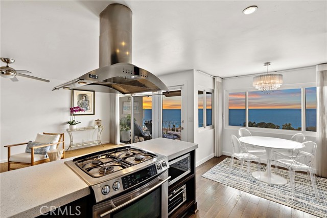 21702 Ocean Vista Drive, Laguna Beach CA: https://media.crmls.org/medias/c5211808-7fc0-48d5-9c65-290d4a12ad0f.jpg