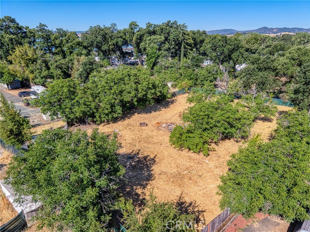 2630 Lakeshore Boulevard, Upper Lake CA: https://media.crmls.org/medias/c5211c95-11a5-4692-9b82-5ae85b53c2ba.jpg