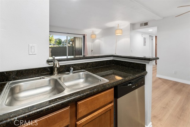 Detail Gallery Image 17 of 43 For 200 E Alessandro #72,  Riverside,  CA 92508 - 2 Beds | 2 Baths