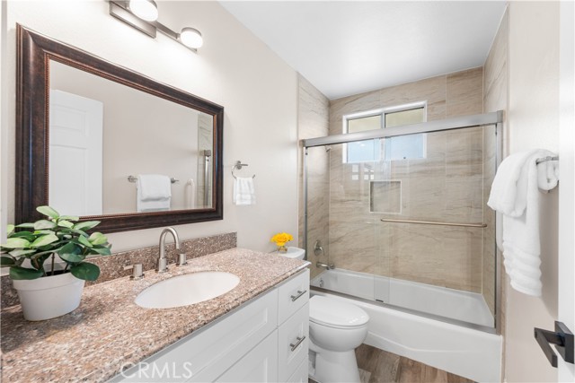 150 Diamond #B Street, Arcadia CA: https://media.crmls.org/medias/c522c3e7-d002-4cdd-bdcb-0e6f08f087ad.jpg