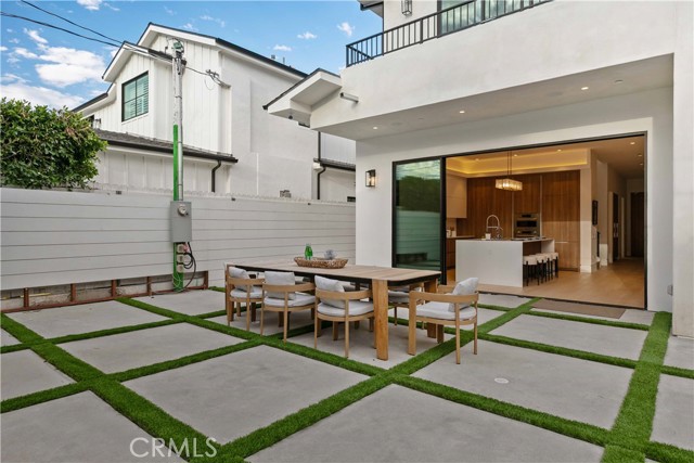 Detail Gallery Image 36 of 49 For 4532 Katherine, Sherman Oaks,  CA 91423 - 6 Beds | 6/1 Baths