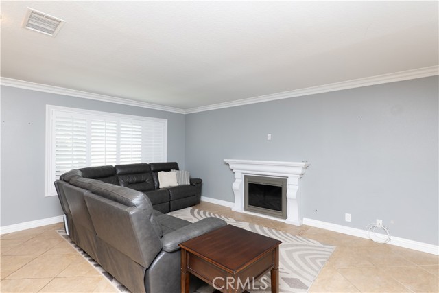 Detail Gallery Image 8 of 29 For 1826 Chesapeake Way, Corona,  CA 92878 - 3 Beds | 2/1 Baths