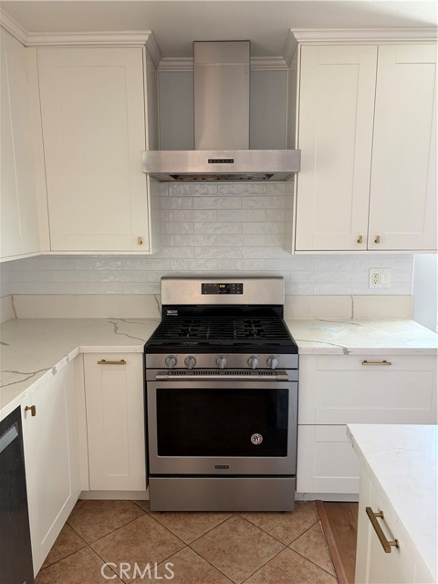 Detail Gallery Image 5 of 11 For 4510 via Bella, Yorba Linda,  CA 92886 - 4 Beds | 2 Baths