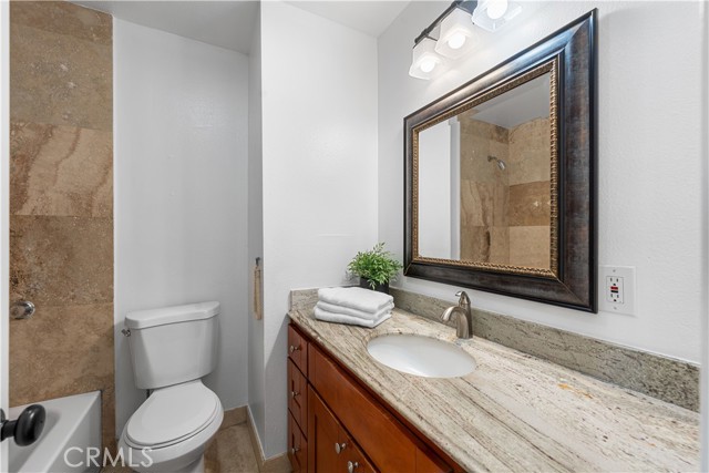 Detail Gallery Image 20 of 33 For 412 N Cerritos Ave, Azusa,  CA 91702 - 3 Beds | 2/1 Baths