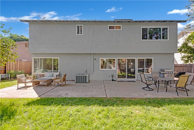 Detail Gallery Image 31 of 40 For 23706 Mill Valley Rd, Valencia,  CA 91355 - 5 Beds | 2/1 Baths