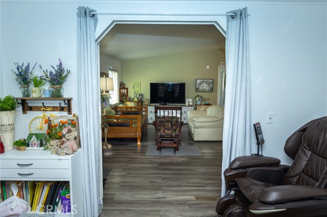 Detail Gallery Image 8 of 35 For 14000 El Evado Rd #99,  Victorville,  CA 92392 - 3 Beds | 2 Baths