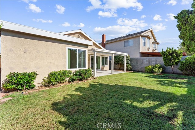 14882 Groveview Lane, Irvine CA: https://media.crmls.org/medias/c52515b4-7349-4f6e-b97a-95f737cd489c.jpg