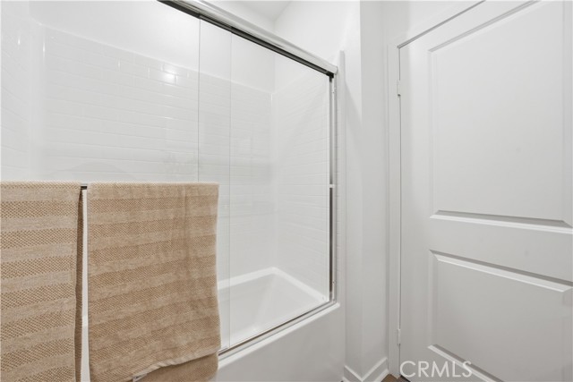 Detail Gallery Image 26 of 29 For 9425 N Sepulveda Blvd. #3,  North Hills,  CA 91343 - 2 Beds | 2/1 Baths